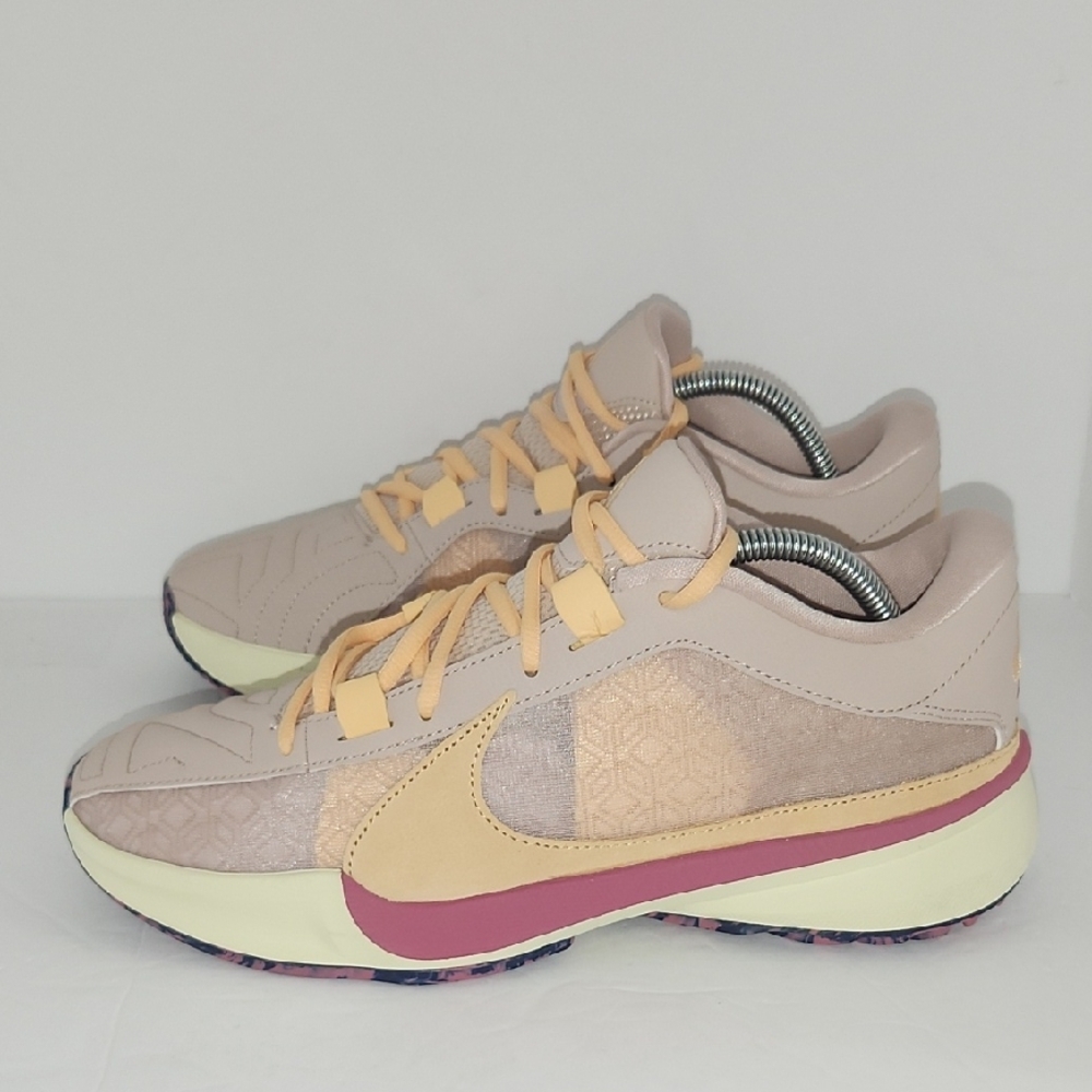 Nike Zoom Freak 5 Fossil Stone Sneakers - Picture 3 of 9